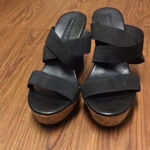 Steve Madden Black wedges